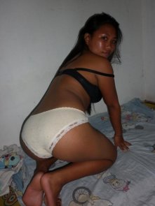 Philippine Chat Girl with Dildo