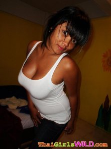 Busty Girlfriend from Pattaya at home