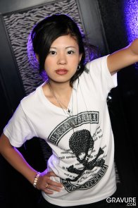 Suicide Girl Mia exposes her Gothic bubble butt